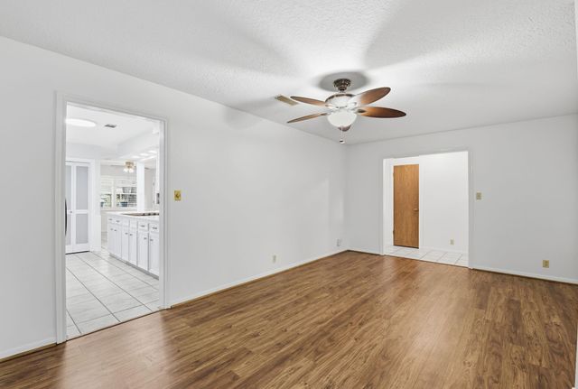 236 Point Clear Drive, Conroe, TX 77304