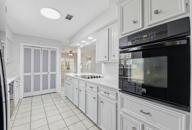 236 Point Clear Drive, Conroe, TX 77304