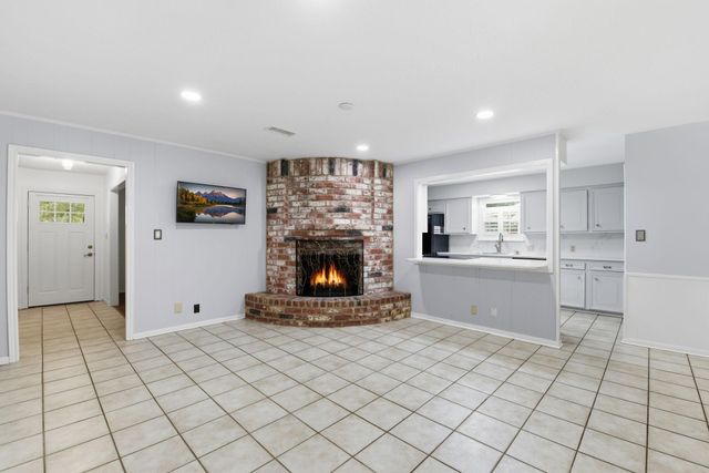 236 Point Clear Drive, Conroe, TX 77304