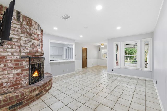 236 Point Clear Drive, Conroe, TX 77304