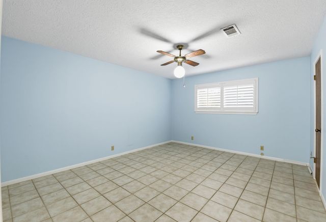 236 Point Clear Drive, Conroe, TX 77304