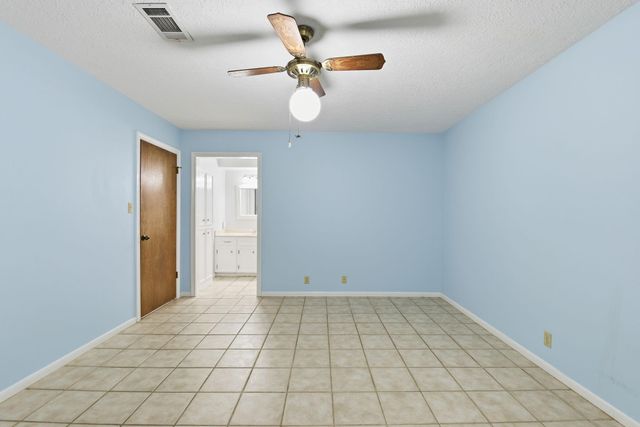 236 Point Clear Drive, Conroe, TX 77304