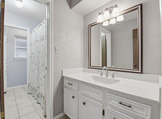 236 Point Clear Drive, Conroe, TX 77304