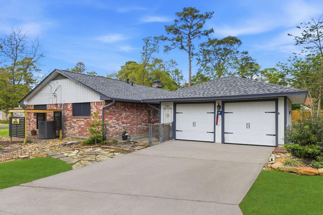 236 Point Clear Drive, Conroe, TX 77304