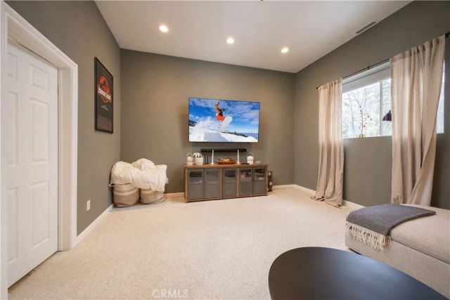 42947 Dogwood Drive, Big Bear, CA 92315