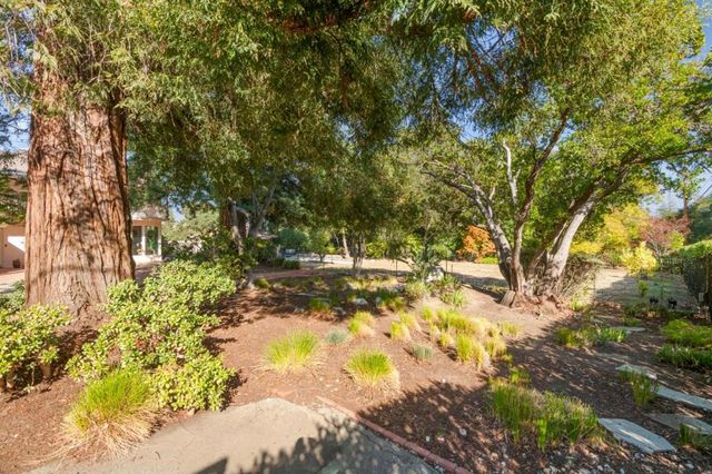 19605 Glen Una Drive, Saratoga, CA 95070