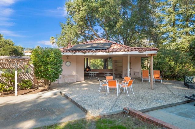 19605 Glen Una Drive, Saratoga, CA 95070