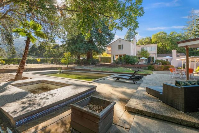 19605 Glen Una Drive, Saratoga, CA 95070