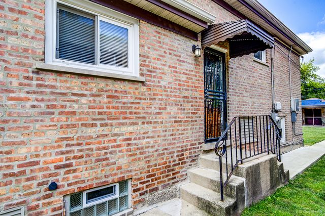 8504 S Calumet Avenue, Chicago, IL 60619
