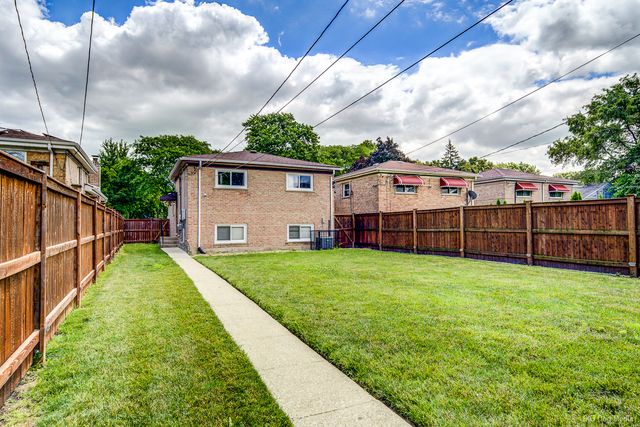 8504 S Calumet Avenue, Chicago, IL 60619