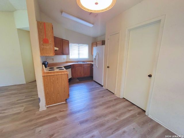 2842 Cherry Field, San Antonio, TX 78245