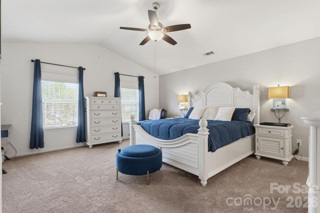 2438 Dewey Creek Lane, Charlotte, NC 28216