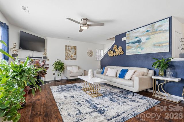 2438 Dewey Creek Lane, Charlotte, NC 28216