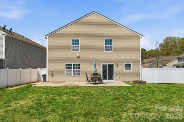 2438 Dewey Creek Lane, Charlotte, NC 28216