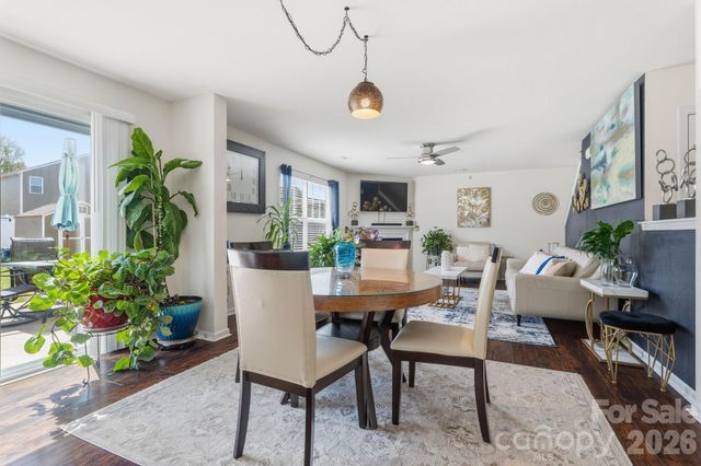 2438 Dewey Creek Lane, Charlotte, NC 28216