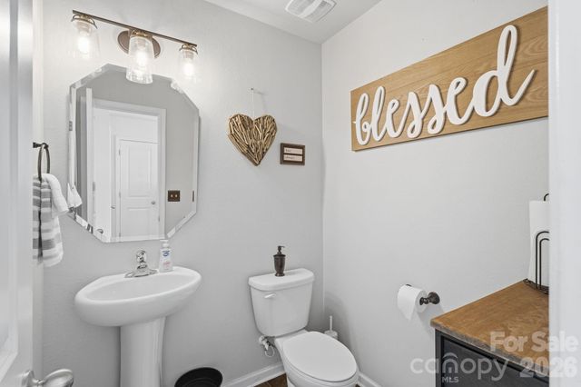 2438 Dewey Creek Lane, Charlotte, NC 28216