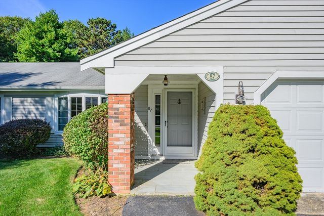 87 Foxglove Rd, Barnstable, MA 02632
