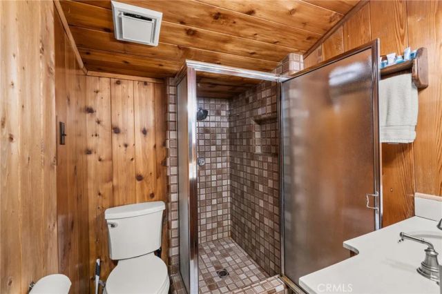 24251 Great View, Crestline, CA 92325