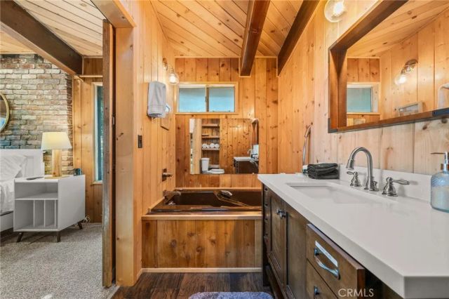 24251 Great View, Crestline, CA 92325