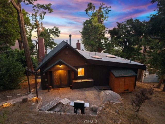 24251 Great View, Crestline, CA 92325