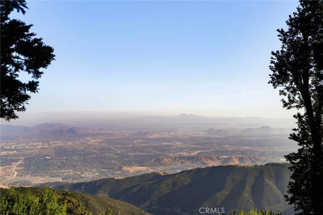 24251 Great View, Crestline, CA 92325