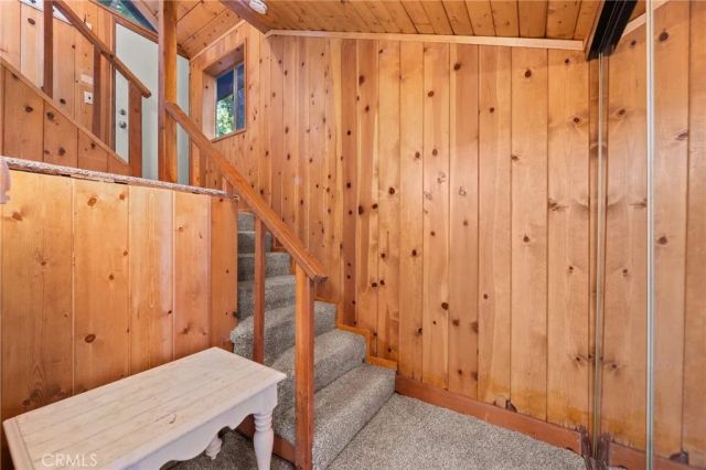 24251 Great View, Crestline, CA 92325