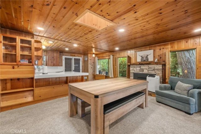 24251 Great View, Crestline, CA 92325