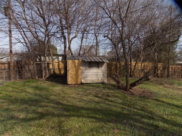 4845 Hillside Avenue, Fort Worth, TX 76119