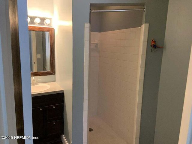 8300 PLAZA GATE Lane 1193, Jacksonville, FL 32217