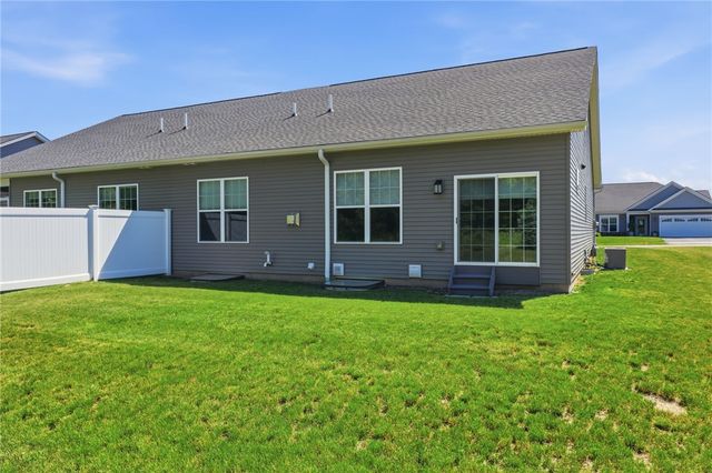 6028 Redfield Drive, Farmington, NY 14425