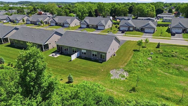 6028 Redfield Drive, Farmington, NY 14425