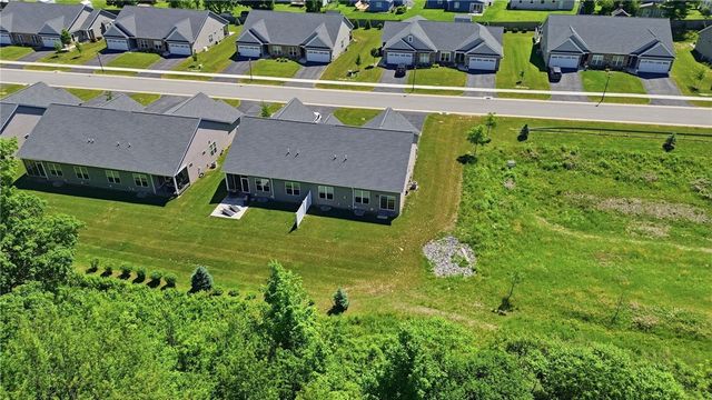 6028 Redfield Drive, Farmington, NY 14425