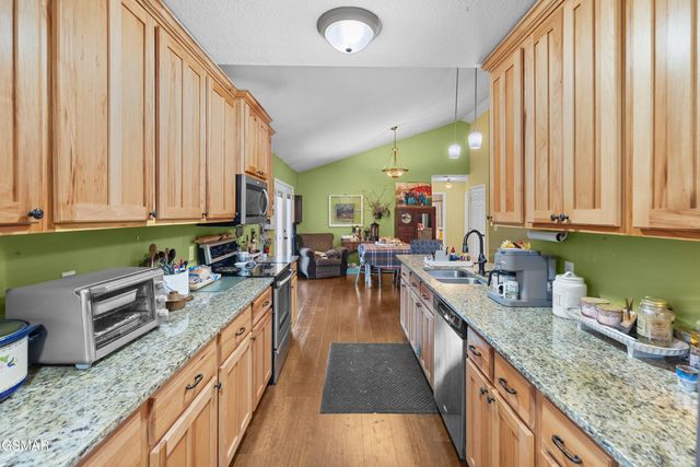 291 Weeping Cherry Way, Newport, TN 37821