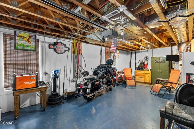 291 Weeping Cherry Way, Newport, TN 37821