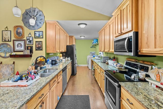 291 Weeping Cherry Way, Newport, TN 37821