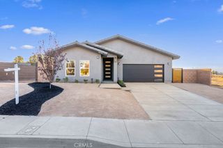 36733 42nd Street E, Palmdale, CA 93550