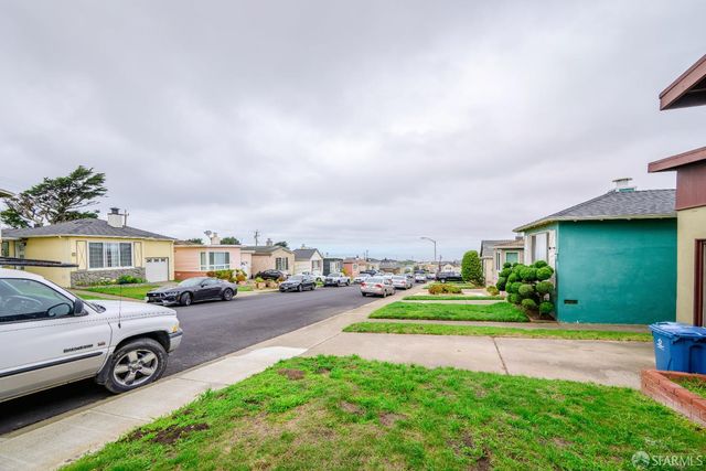 29 Oceanside Drive, Daly City, CA 94015