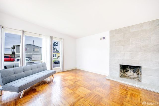 29 Oceanside Drive, Daly City, CA 94015