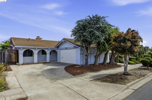 3305 Fir Ave, Alameda, CA 94502