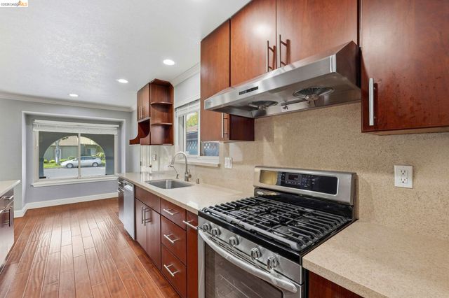 3305 Fir Ave, Alameda, CA 94502