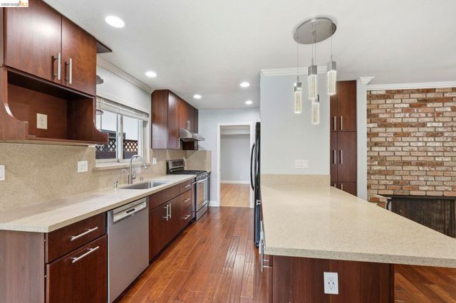 3305 Fir Ave, Alameda, CA 94502