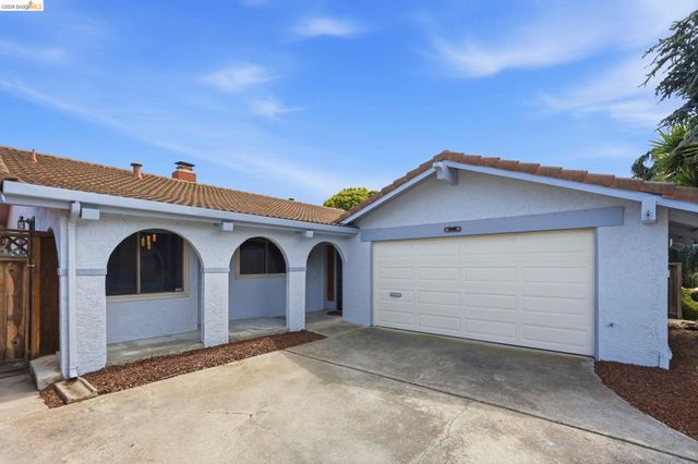 3305 Fir Ave, Alameda, CA 94502
