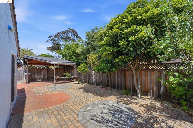 3305 Fir Ave, Alameda, CA 94502