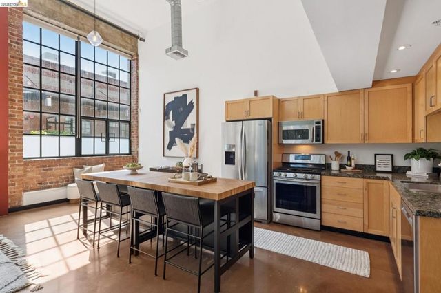 425 E 11th St 17, Oakland, CA 94606