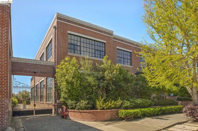 425 E 11th St 17, Oakland, CA 94606