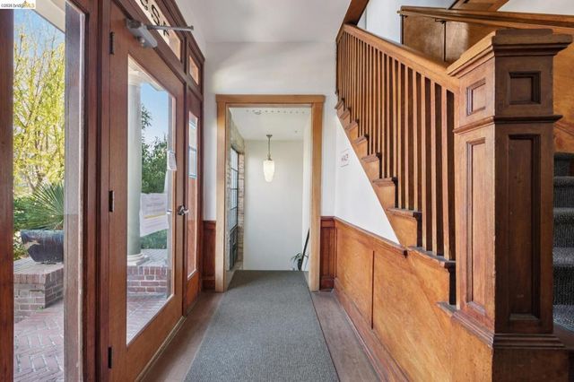 425 E 11th St 17, Oakland, CA 94606