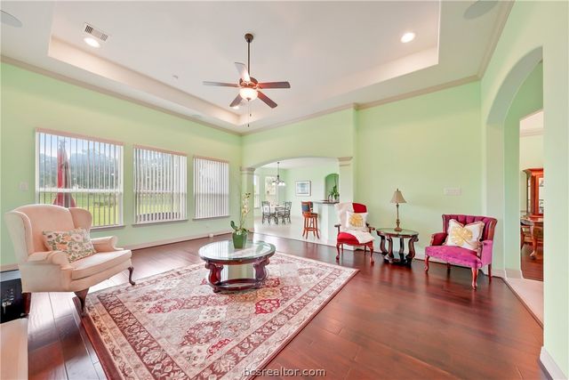 230 Lawrence Marshall Drive, Hempstead, TX 77445