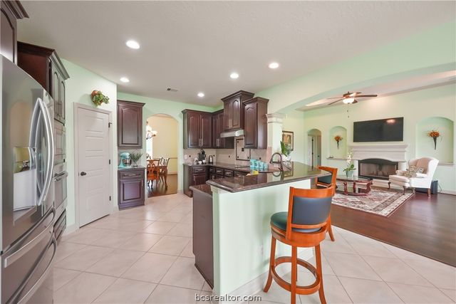 230 Lawrence Marshall Drive, Hempstead, TX 77445