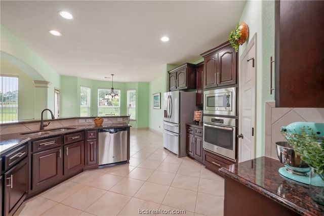 230 Lawrence Marshall Drive, Hempstead, TX 77445