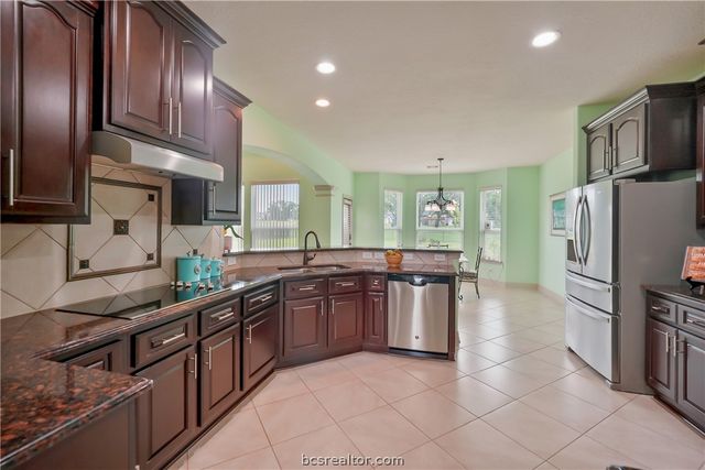 230 Lawrence Marshall Drive, Hempstead, TX 77445